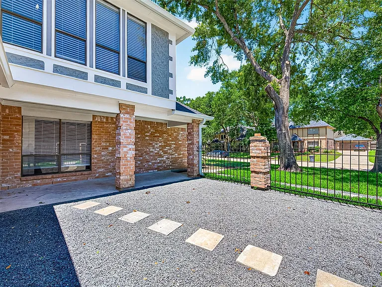 2730 Blue Glen Ln — Photo 8