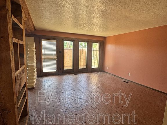 5th image of 921 Nashville Ave SW Unit 1
