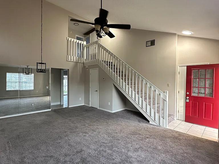 3206 Parkside Ct — Photo 2