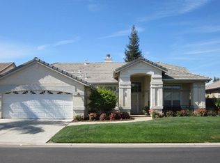 4616 W Rio Bravo Dr, Fresno, CA 93722