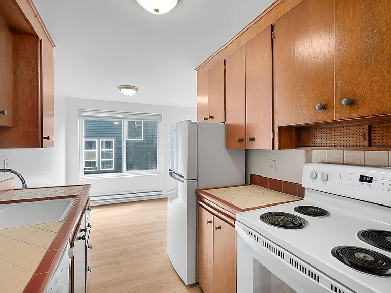 Birch Apartments — Photo 6