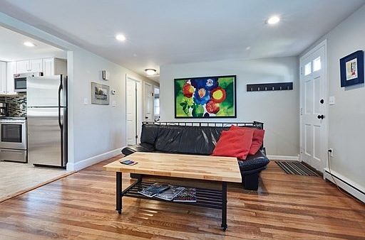 5th image of 16 Walford Park Dr