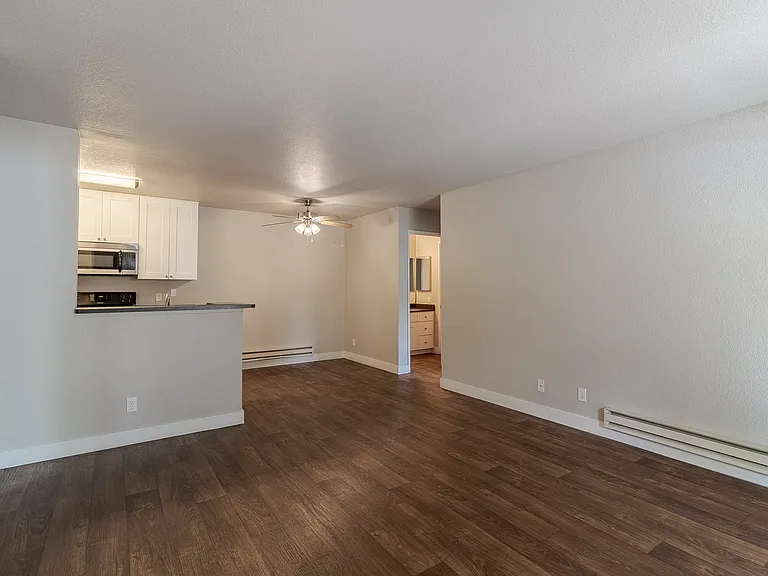 Monte Vista Apartments — Photo 10