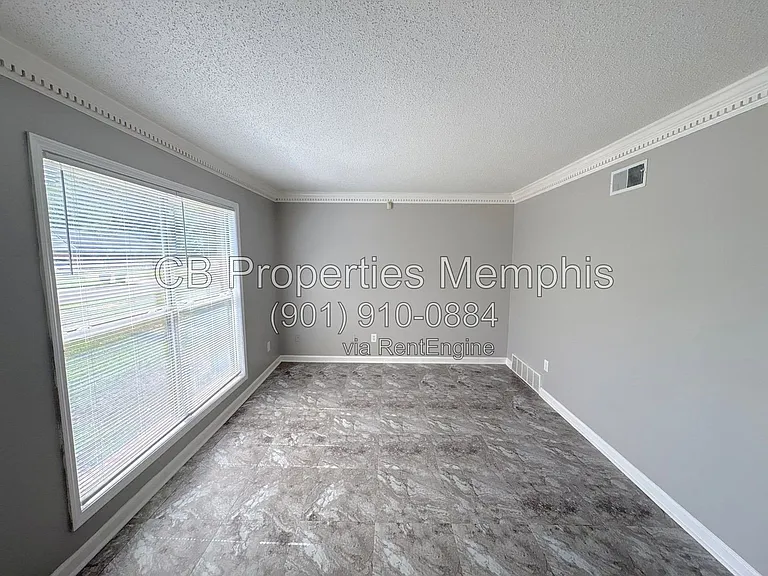 4316 Springwind Rd — Photo 6