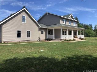 270 Bishop Woods Rd, Marquette, MI 49855