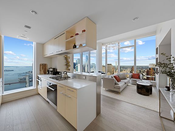 5th image of 252 South St #54L