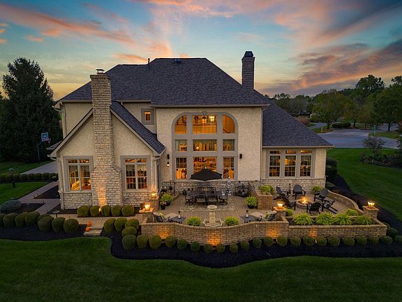 5th image of 7996 Thornbush Dr