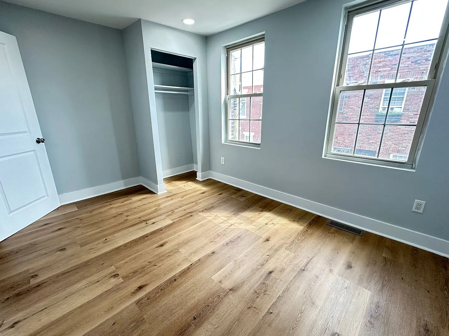 3B1.5B House in East Passyunk area Available NOW — Photo 3