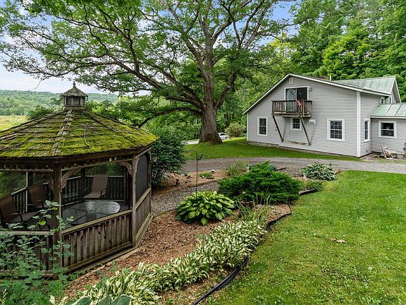 3rd image of 1840 McConnell Road