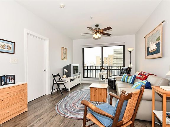 5th image of 411 W Washington St Ste 304