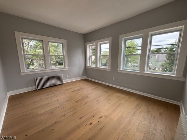 554 W Broad St #2F