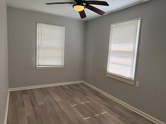 5th image of 126 Sherwood Dr