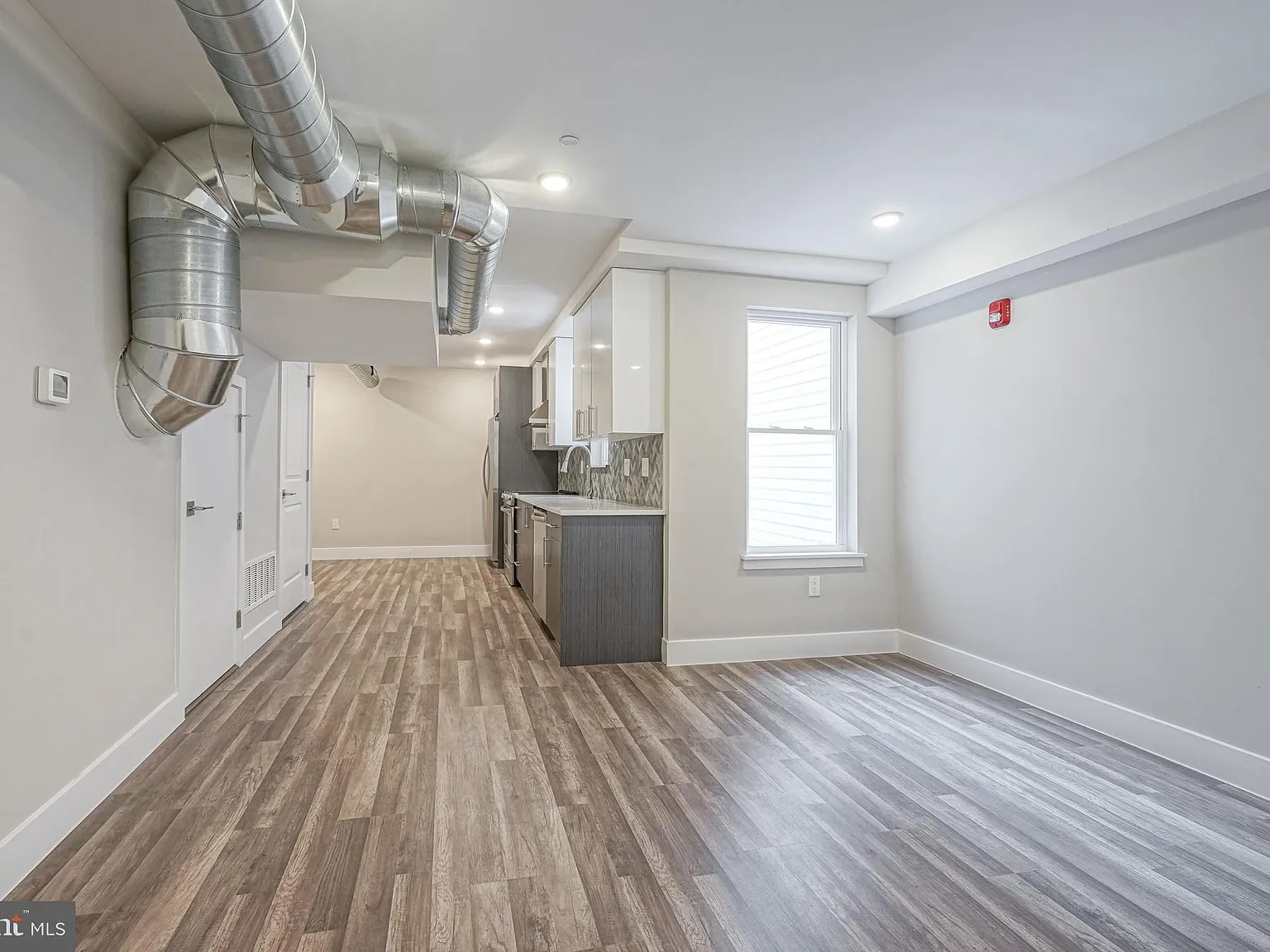 1 bed, 650 sqft, $1,575 — Photo 3