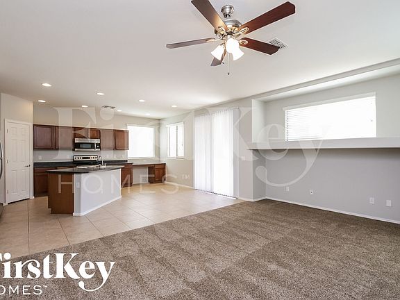 3rd image of 797 W Vineyard Plains Dr
