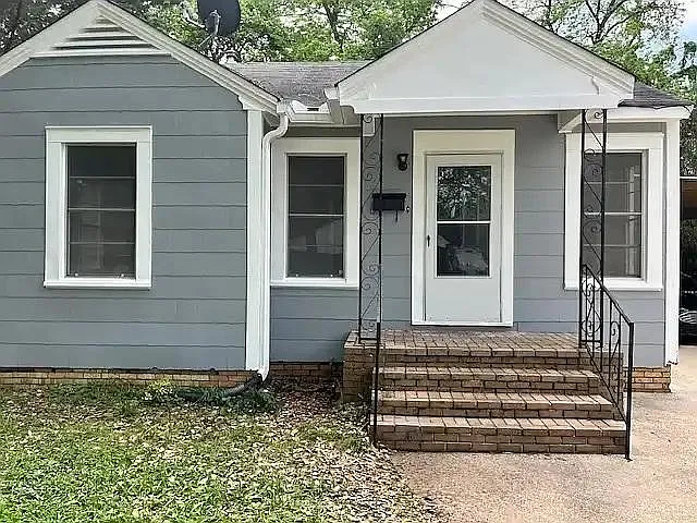 609 Anthony St