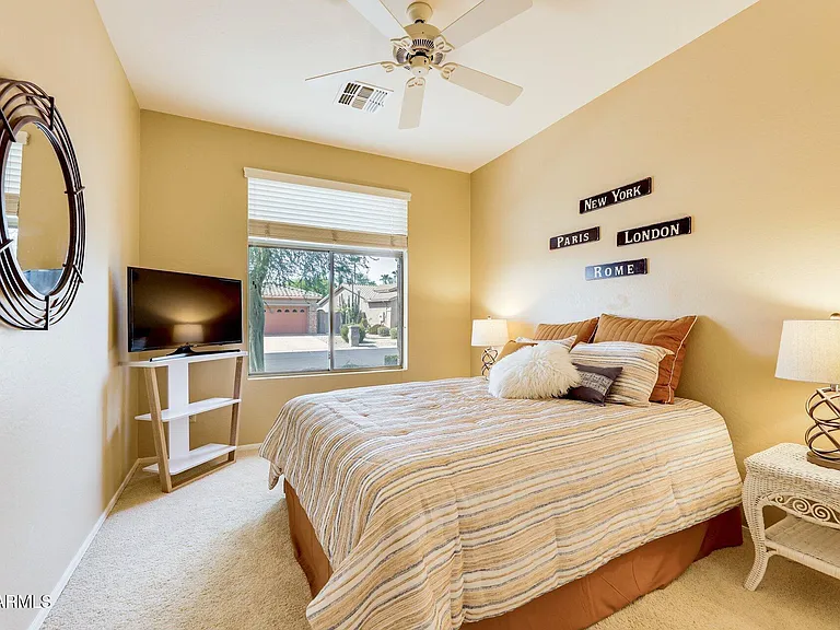 9746 E Coopers Hawk Dr — Photo 14