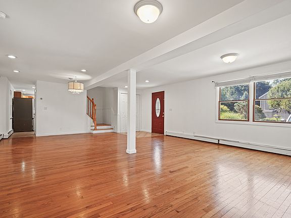 3rd image of 2079 Baldwin Rd