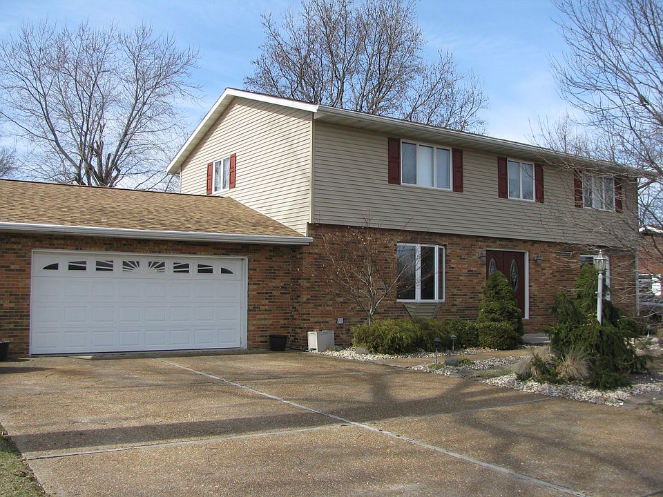 Front of 2400 sf home