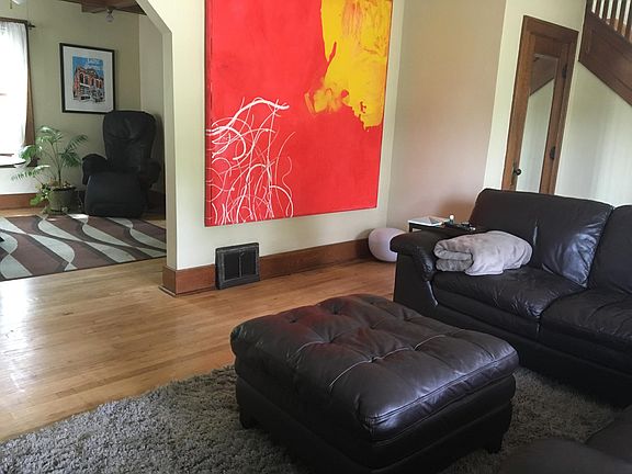 3rd image of 328 E Farnum Ave