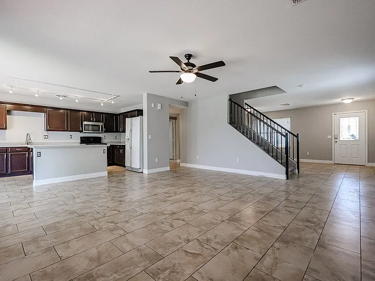3385 E Longhorn Dr — Photo 6