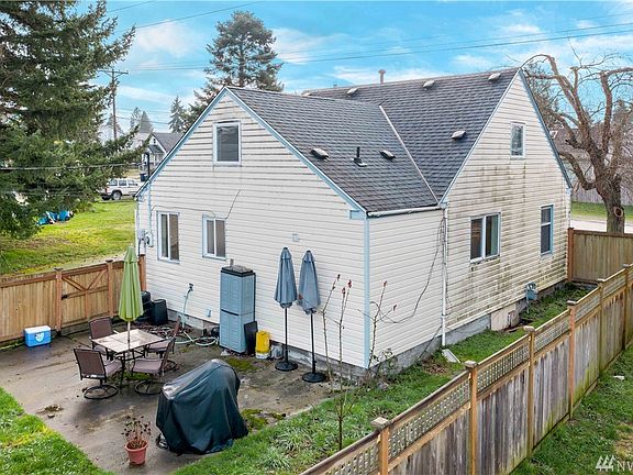3rd image of 1309 E 64th St