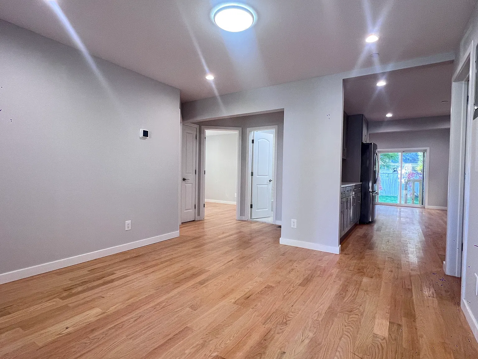 376 Ross Ave — Photo 1