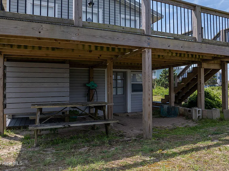 2999 Island Dr — Photo 38