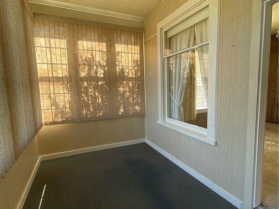 2nd image of 733 Avenue G