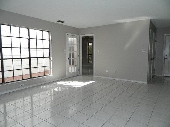 3rd image of 2114 S Van Tassel Cir