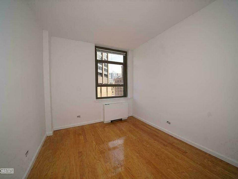 2nd image of 4 Park Ave APT 12K
