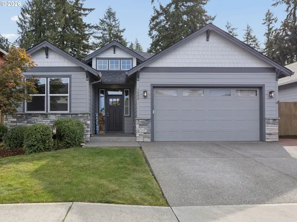 1090 NE Regan Hill Loop, Estacada, OR 97023