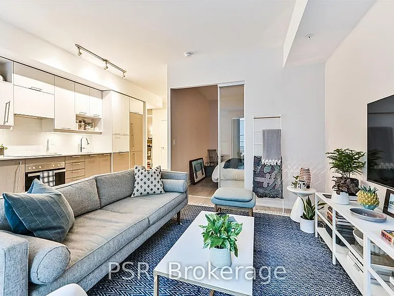 199 Richmond St W #218 — Photo 28