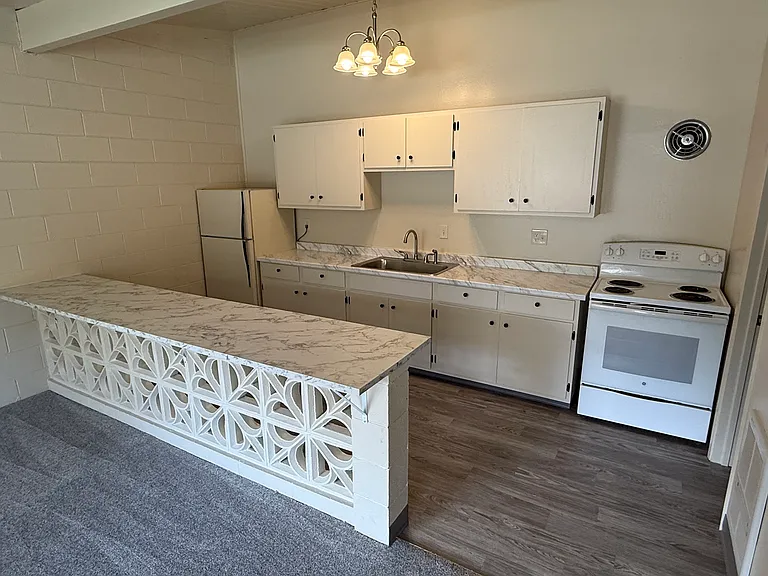 Fernmar Apartments — Photo 5