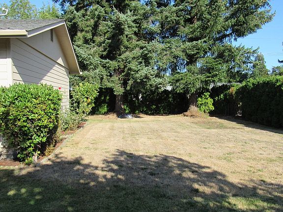 5th image of 209 Ventura Dr