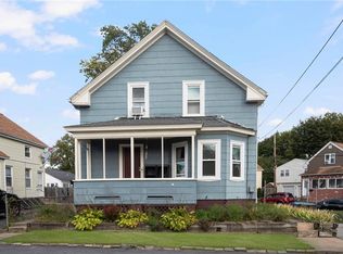 7 Cleveland Ave, Cranston, RI 02920