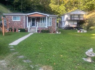 94 & 96 Mud Ln, Whitesburg, KY 41858