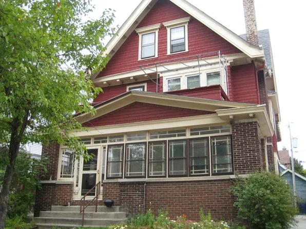 3054A N Downer Ave, Milwaukee, WI