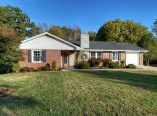 1306 Oxford Pl, Johnson City, TN 37601