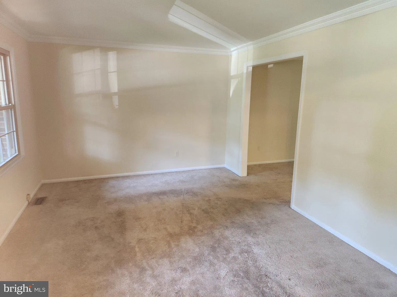 4 bed, 2.5 bath, 1992 sqft, $3,500 — Photo 4