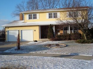 15742 La Paz Ct, Oak Forest, IL 60452