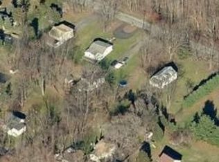 91 Holloran Rd, New Windsor, NY 12553