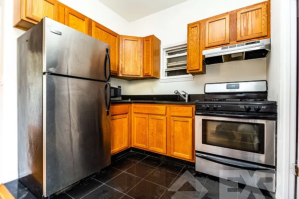 Rented by EXR | media 27