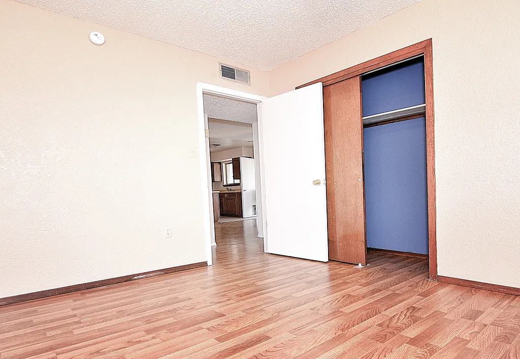 Eastside 3 Bedroom 2 Bath — Photo 4