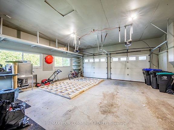 5th image of 1114 Marcellus Dr