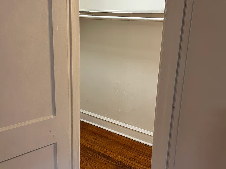 4725-4727 Chester Ave #B8 — Photo 14