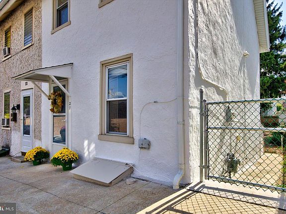 5th image of 21 Hall St