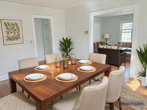 3rd image of 376 Hayward Ave #2
