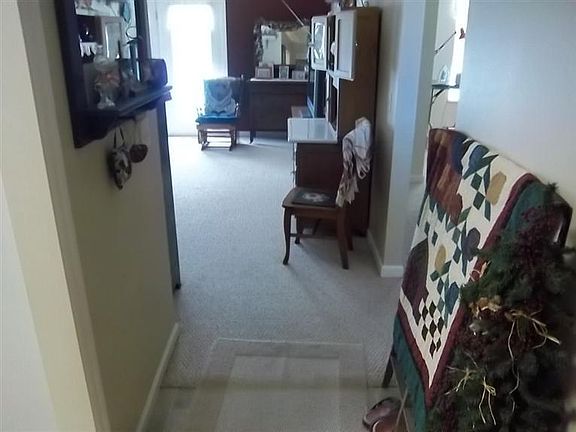 3rd image of 709 Maxwell Ct