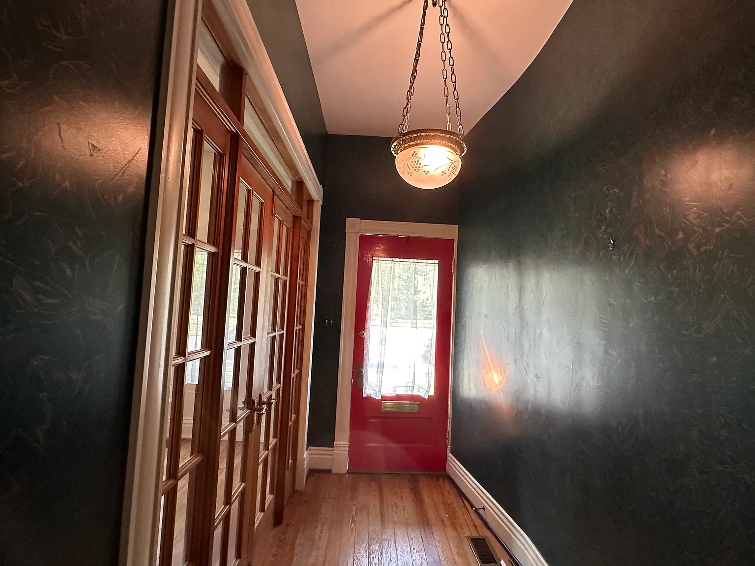 1 bed, 1000 sqft, $1,250 — Photo 3