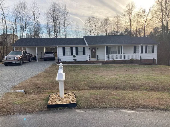 151 Walker Dr, Danville, VA 24540